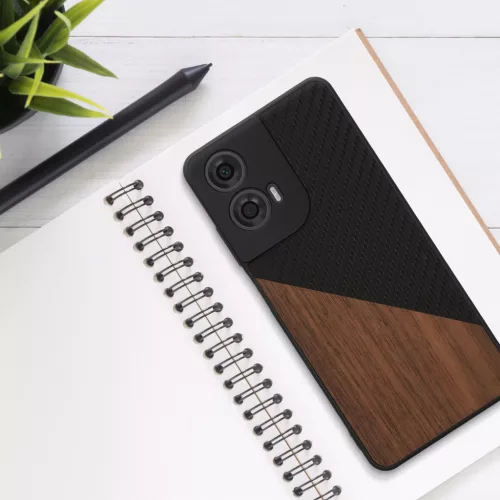 Kwmobile tok Motorola Moto G24/Moto E14/Moto G04 készülékhez, barna/fekete, fa/szilikon, KWM000022RR001C