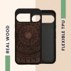 Kwmobile tok Google Pixel 9/Pixel 9 Pro készülékhez, barna, fa/szilikon, KWM000020PT003C