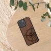 Kwmobile tok Apple iPhone 16 Pro Max készülékhez, barna, fa/szilikon, KWM000022UU001C